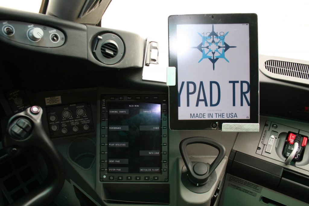 The FPT 787 affords full access and use of both a tablet and the Class 3 EFBs in concert with each other.